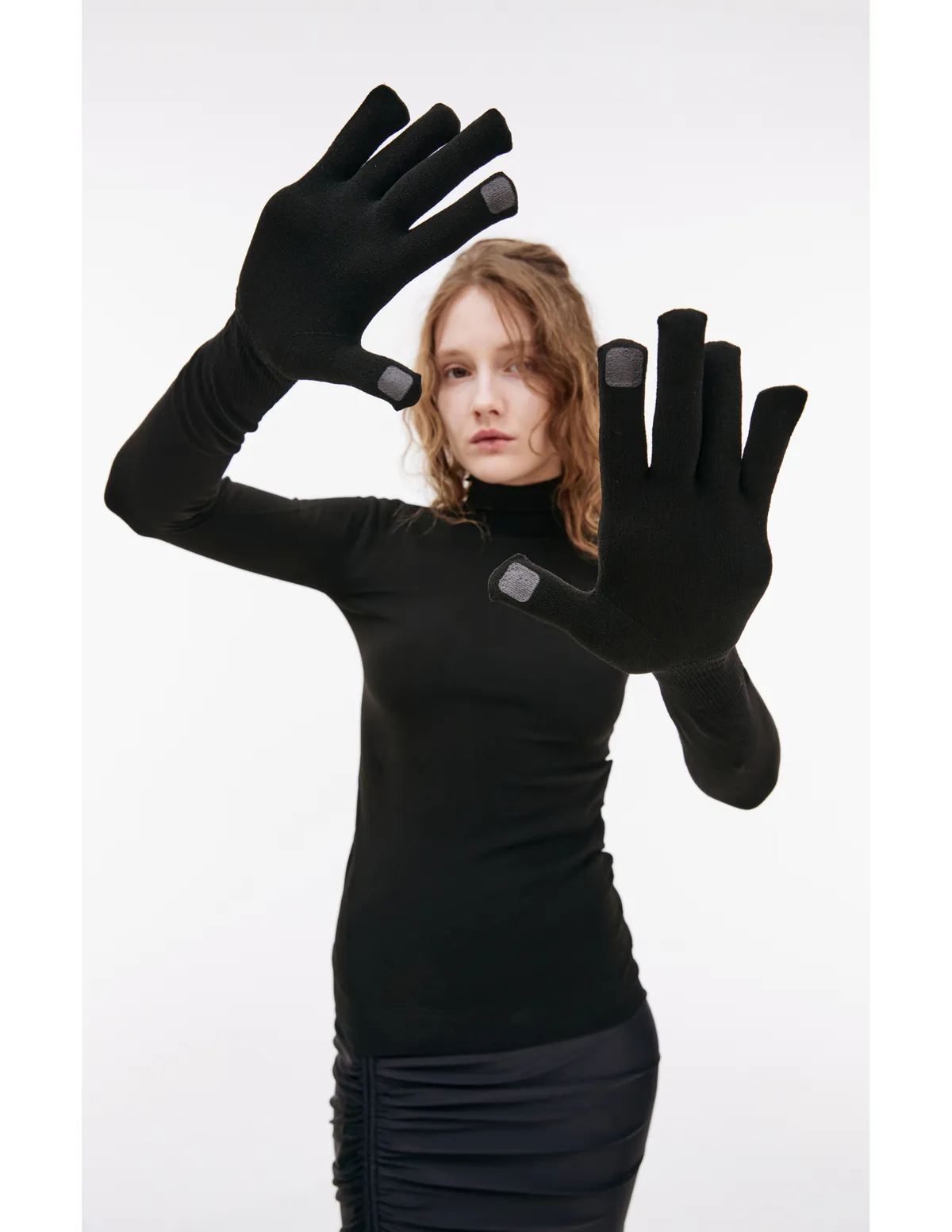 Gloves Sweater - Black