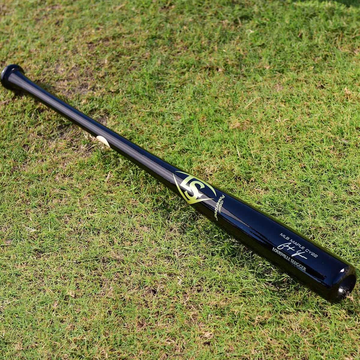 Louisville Slugger MLB Prime Signature Series CY22 Christian Yelich Game Model Wood Baseball Bat: WBL2435010