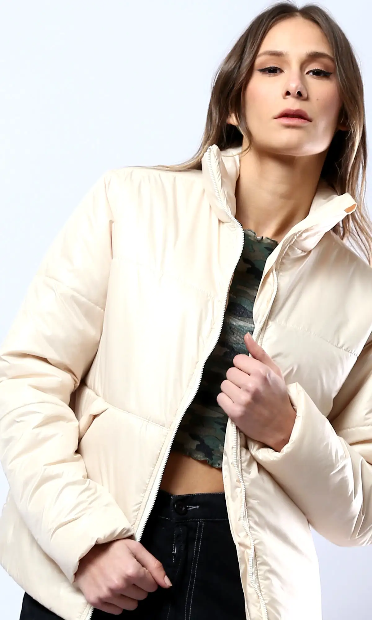 O180576 Light Beige Waterproof Jacket With Side Pockets